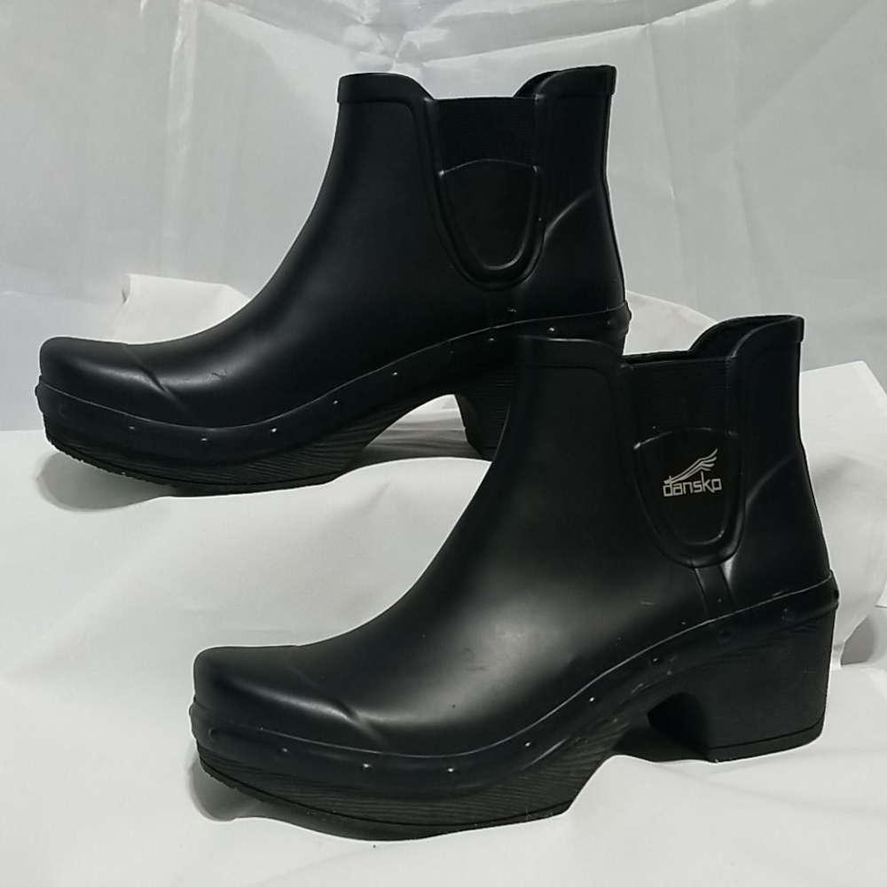 Dansko Rosa rain boot